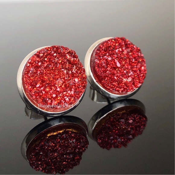 3/$15🎀red titanium glitter faux druzy studs - Picture 2 of 9
